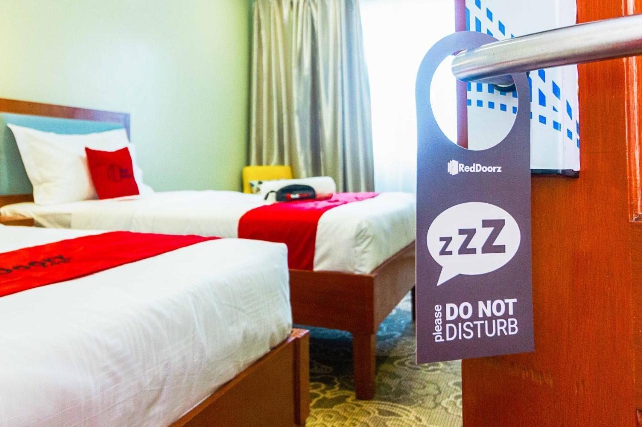 ホテル Reddoorz Premium @ Mabolo Cebu 2 エクステリア 写真